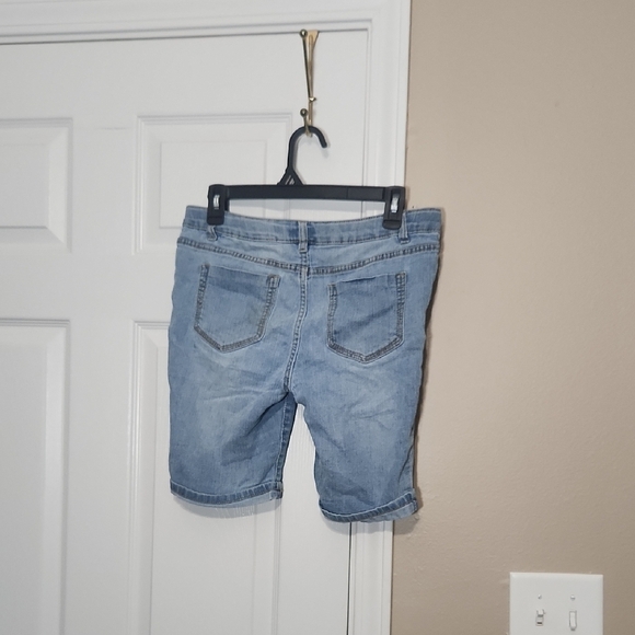 Light Wash Blue Cuffed Denim Shorts - Picture 3 of 5